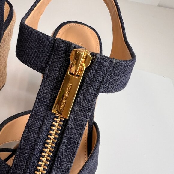 Michael Kors Sandal Women 7 Berkely Wedge Heel Zip Up Canvas Work Party Core Ne - Picture 3 of 14